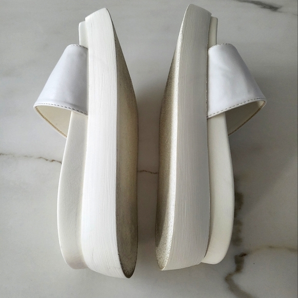 SHEIN, white faux leather wedge sandals Size 8 or EU39 - Picture 6 of 7